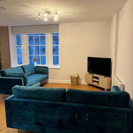 Haus Of Sulis, City Centre Apartment With Lift Access Bath Ngoại thất bức ảnh