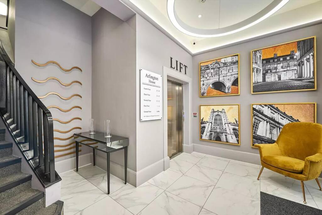 Haus Of Sulis, City Centre Apartment With Lift Access Bath Ngoại thất bức ảnh